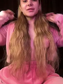 Snapshot of Chloe_Ravens chatting on 10.06.25 Chloe Ravens online show from 10.06.25