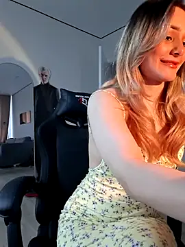 Chloe Ravens online show from 05.14.26