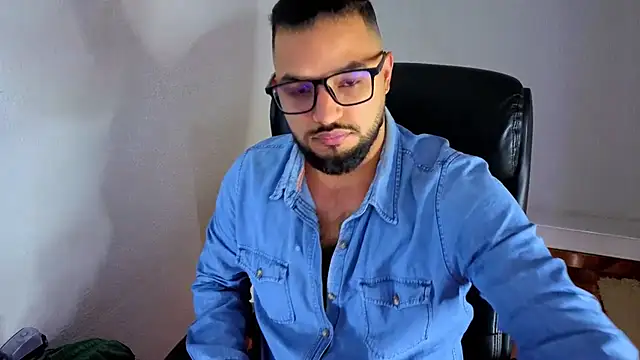 Ernesto-Rodriguez82 online show from 06.17.26