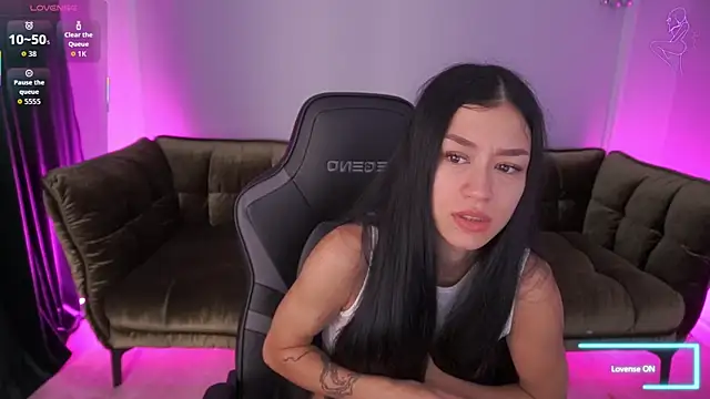 FataleNellie online show from 09.18.25