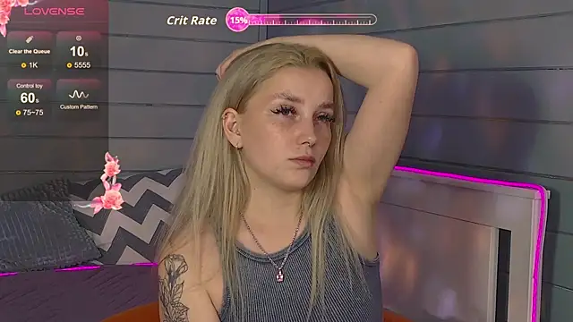 Snapshot of Crystal_Jull chatting on 09.18.25 Crystal Jull online show from 09.18.25