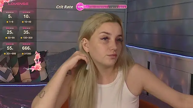 Snapshot of Crystal_Jull chatting on 10.12.25 Crystal Jull online show from 10.12.25