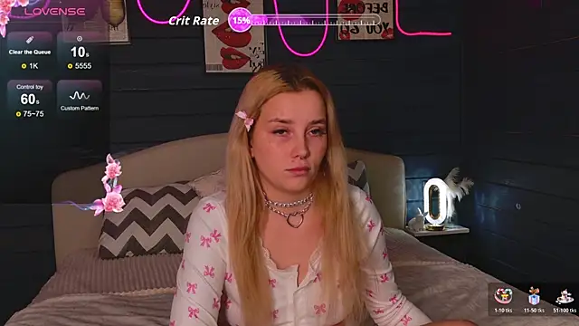 Snapshot of Crystal_Jull chatting on 11.05.25 Crystal Jull online show from 11.05.25