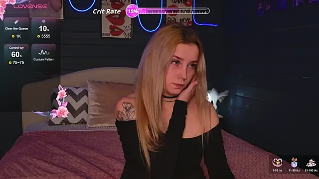 Snapshot of Crystal_Jull chatting on 11.09.25 Crystal Jull online show from 11.09.25