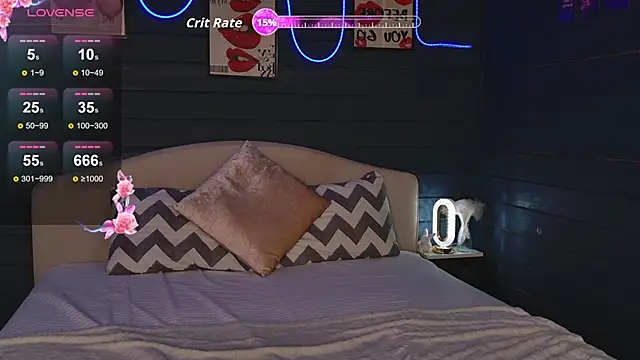 Snapshot of Crystal_Jull chatting on 11.11.25 Crystal Jull online show from 11.11.25