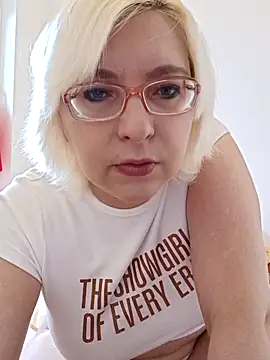 VikaKing online show from 11.30.25