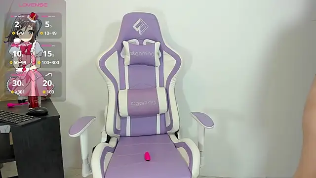 miaravel  online show from 10.09.25