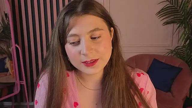 Snapshot of Queen_Michelle_ chatting on 12.03.25 Queen Michelle online show from 12.03.25