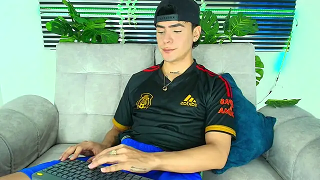 CamiiGuzmanX online show from 02.02.26