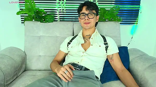 CamiiGuzmanX online show from 02.04.26