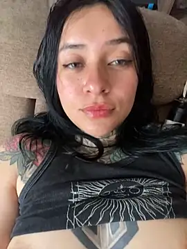 Snapshot of Rouse_07 chatting on 09.30.25 Rouse 07 online show from 09.30.25