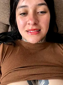 Snapshot of Rouse_07 chatting on 10.27.25 Rouse 07 online show from 10.27.25