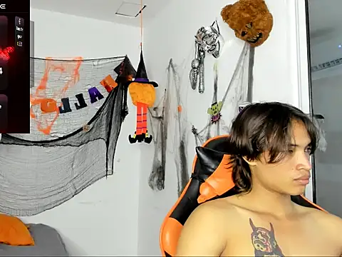 Snapshot of kenshi_roa chatting on 10.21.25 kenshi roa online show from 10.21.25