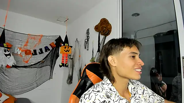 Snapshot of kenshi_roa chatting on 11.01.25 kenshi roa online show from 11.01.25