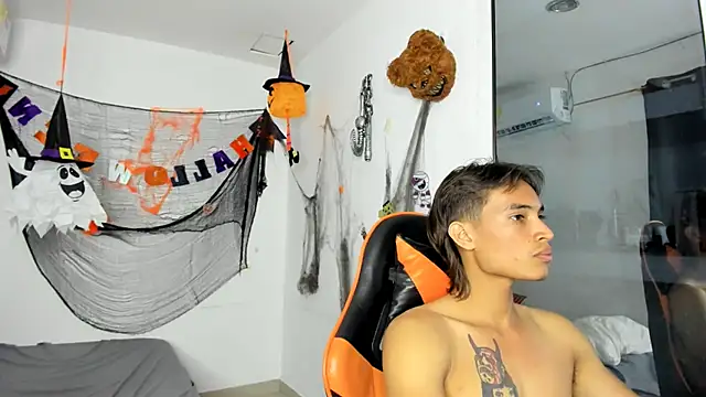 Snapshot of kenshi_roa chatting on 11.14.25 kenshi roa online show from 11.14.25