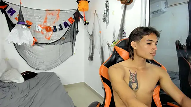 Snapshot of kenshi_roa chatting on 11.15.25 kenshi roa online show from 11.15.25