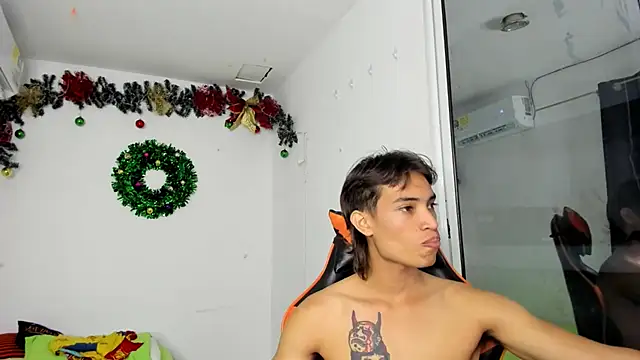 Snapshot of kenshi_roa chatting on 12.02.25 kenshi roa online show from 12.02.25