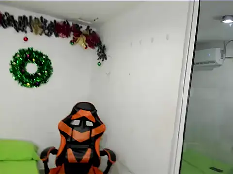 Snapshot of kenshi_roa chatting on 12.14.25 kenshi roa online show from 12.14.25