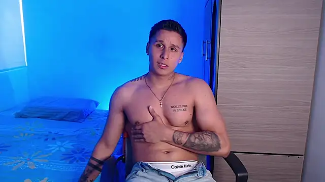 valentinosex1 online show from 11.11.25