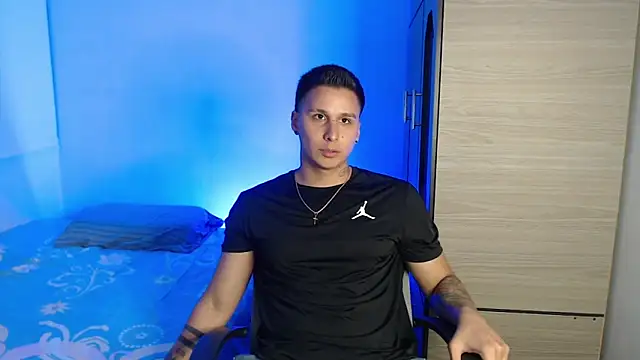 Snapshot of valentinosex1 chatting on 01.05.26 valentinosex1 online show from 01.05.26