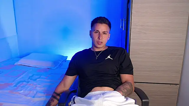 Snapshot of valentinosex1 chatting on 03.16.26 valentinosex1 online show from 03.16.26