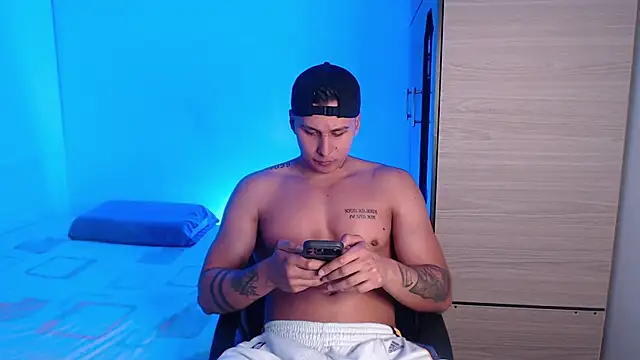 valentinosex1 online show from 07.05.26