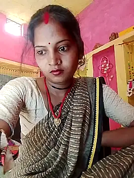 Snapshot of Hot_bbbb chatting on 04.02.26 Hot bbbb online show from 04.02.26