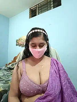 Snapshot of Cute_Faria chatting on 07.22.26 Cute Faria online show from 07.22.26