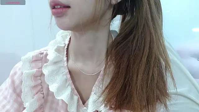 Snapshot of Alina_MissAsian chatting on 10.30.25 Alina MissAsian online show from 10.30.25