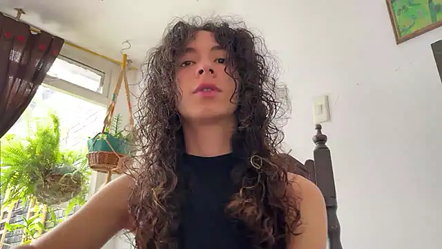 Snapshot of camille_delrey chatting on 12.16.25 camille delrey online show from 12.16.25