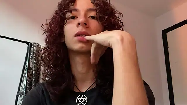 Snapshot of camille_delrey chatting on 02.18.26 camille delrey online show from 02.18.26