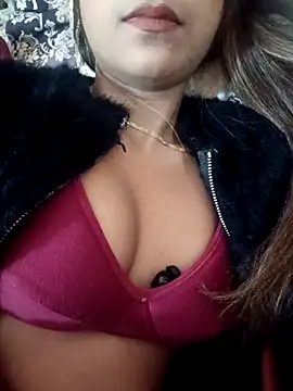 Snapshot of payalsharma95 chatting on 12.04.25 payalsharma95 online show from 12.04.25