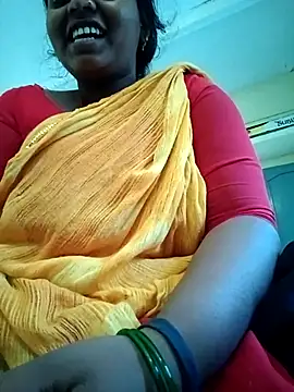 Snapshot of Hot_crety chatting on 10.09.25 Hot crety online show from 10.09.25