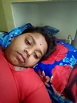 Snapshot of Hot_crety chatting on 11.07.25 Hot crety online show from 11.07.25