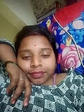 Snapshot of Hot_crety chatting on 11.15.25 Hot crety online show from 11.15.25