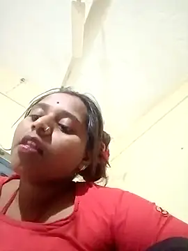 Snapshot of Hot_crety chatting on 11.17.25 Hot crety online show from 11.17.25