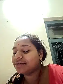 Snapshot of Hot_crety chatting on 11.20.25 Hot crety online show from 11.20.25