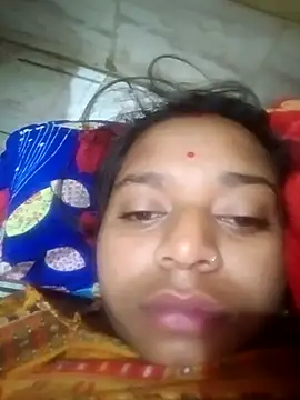 Snapshot of Hot_crety chatting on 11.22.25 Hot crety online show from 11.22.25