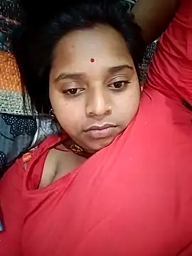 Snapshot of Hot_crety chatting on 11.23.25 Hot crety online show from 11.23.25