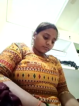 Snapshot of Hot_crety chatting on 11.27.25 Hot crety online show from 11.27.25