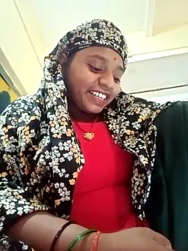 Snapshot of Hot_crety chatting on 12.05.25 Hot crety online show from 12.05.25