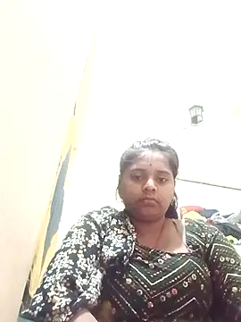 Snapshot of Hot_crety chatting on 12.21.25 Hot crety online show from 12.21.25