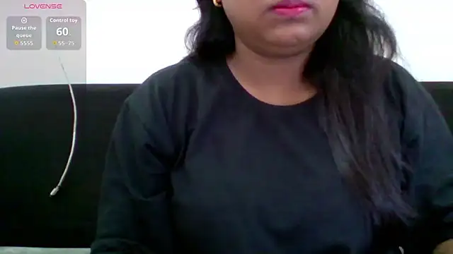 Snapshot of cute_girl007 chatting on 10.28.25 cute girl007 online show from 10.28.25