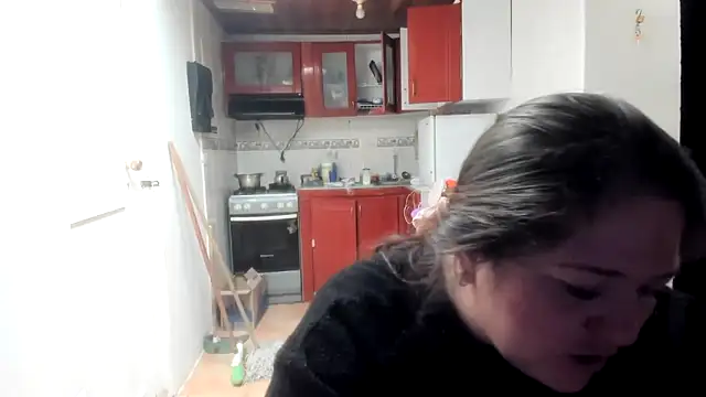 Snapshot of Daphne_girlsex chatting on 06.03.26 Daphne girlsex online show from 06.03.26