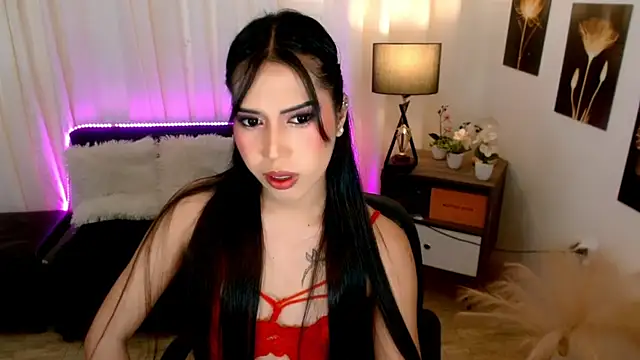 Snapshot of Sassy_Suzuhime chatting on 10.21.25 Sassy Suzuhime online show from 10.21.25