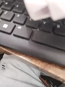 Snapshot of Wet_BunnyFun chatting on 11.15.25 Wet BunnyFun online show from 11.15.25