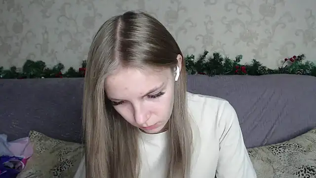 HitGyrl online show from 01.08.26