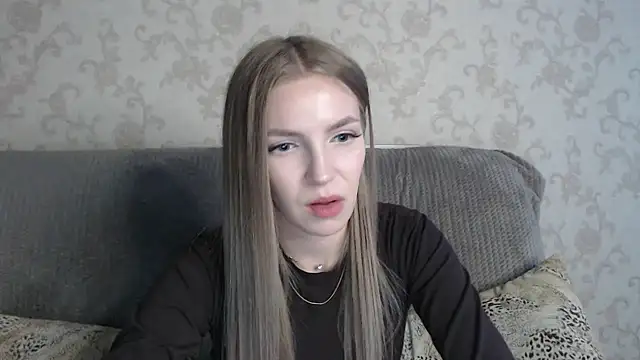 HitGyrl online show from 04.30.26
