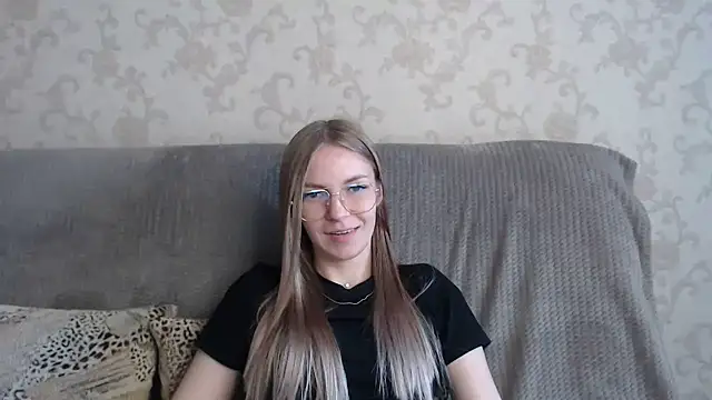 HitGyrl online show from 06.14.26