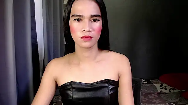 Snapshot of urseductivebarbie_xx chatting on 10.21.25 urseductivebarbie xx online show from 10.21.25